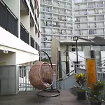 Scenic Studio At Beverly Dago Apartment Near Sabuga By Travelio