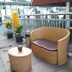 Scenic Studio At Beverly Dago Apartment Near Sabuga By Travelio